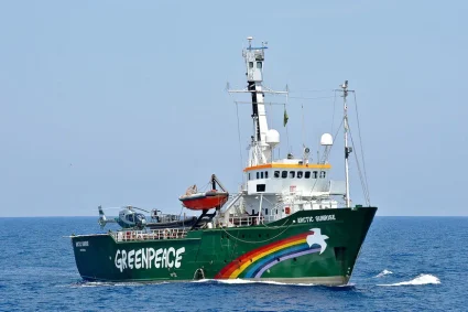 Interdiction de pénétrer dans le port pour l’Arctic Sunrise lors du sommet de l’ONU sur les océans