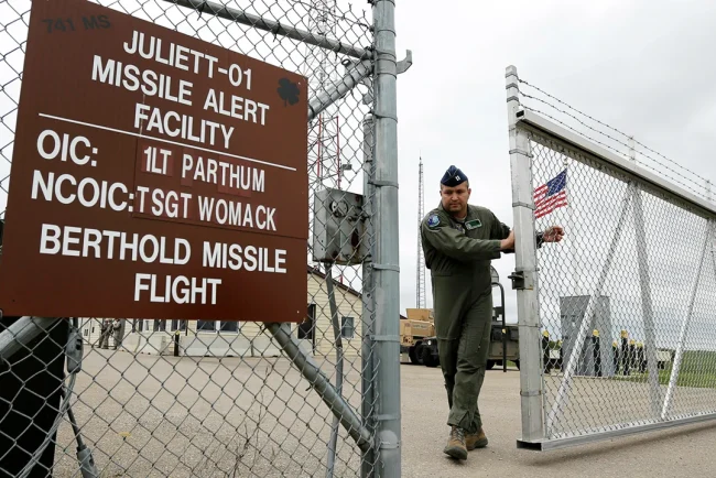 Trump s'inquiète de l'expiration du traité sur les armes stratégiques et souhaite discuter du désarmement nucléaire avec la Russie