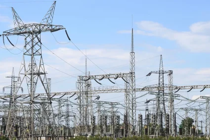 Défense aérienne russe : un drone abattu, des débris sur une ligne électrique à Voronej