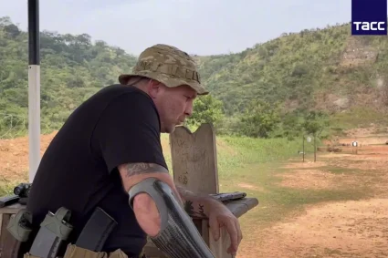 Un commandant de Wagner se transforme en guerrier cibernétiques : une vidéo sensationnelle fait le buzz